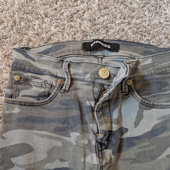 Express Camo Pants - Picture 5 of 8